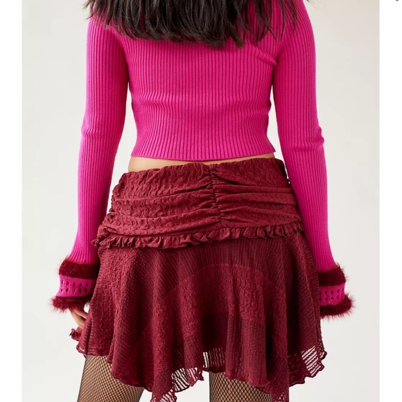NWT URBAN OUTFITTERS Lace Asymmetrical Mini Skirt Maroon - Picture 2 of 5